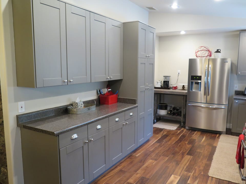 Well appointed kitchen with all new stainless steel appliances