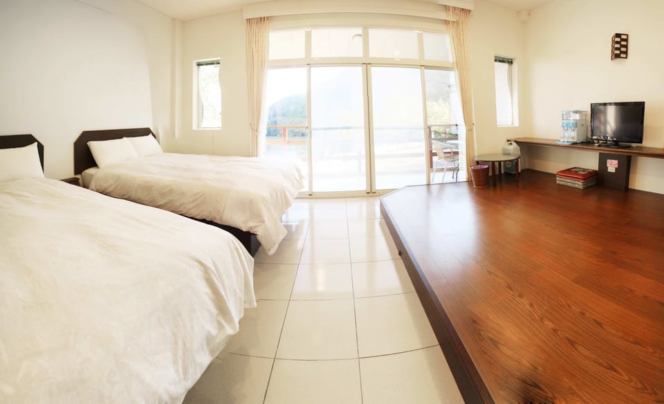 Comfort Quadruple Room, 2 Double Beds, Garden Area | Desk, blackout drapes, soundproofing, WiFi (free)