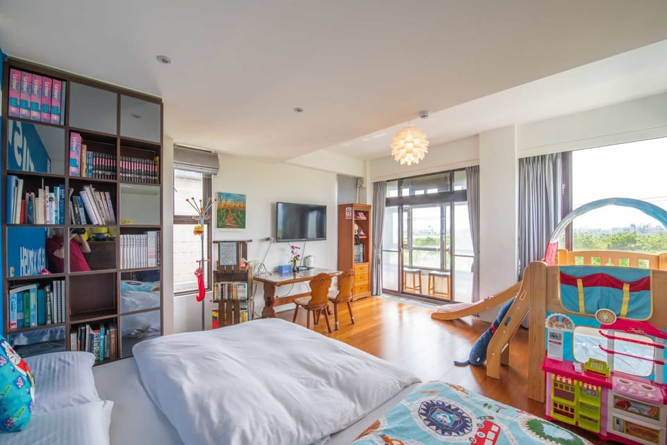 Family Quadruple Room | Premium bedding, laptop workspace, blackout drapes, soundproofing