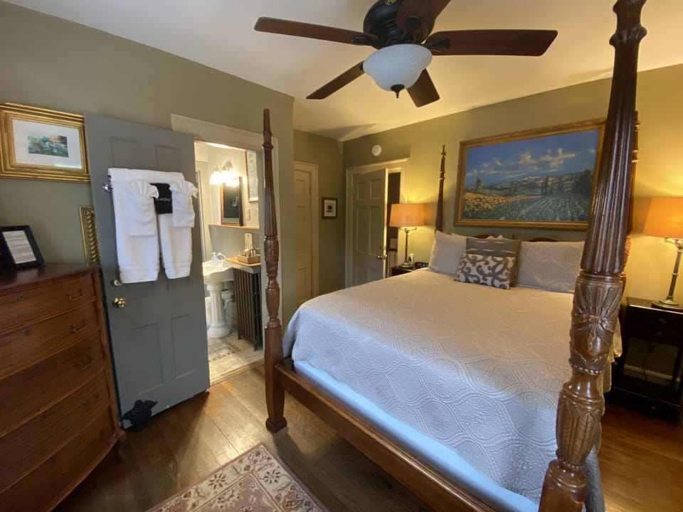 James Geddy Suite | Premium bedding, individually decorated, individually furnished