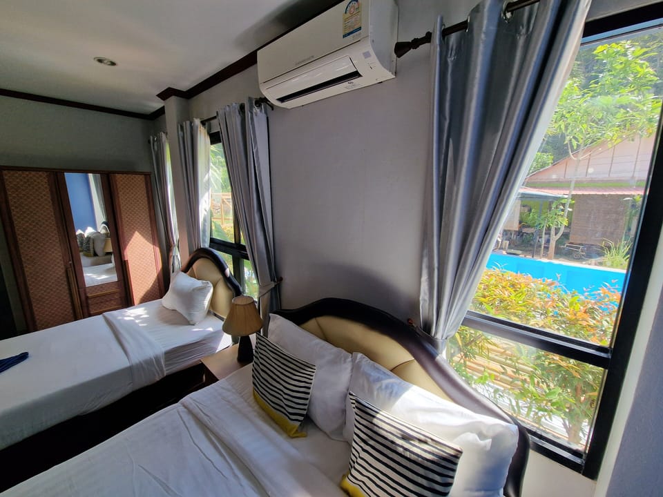 Deluxe Apartment | Desk, laptop workspace, free WiFi