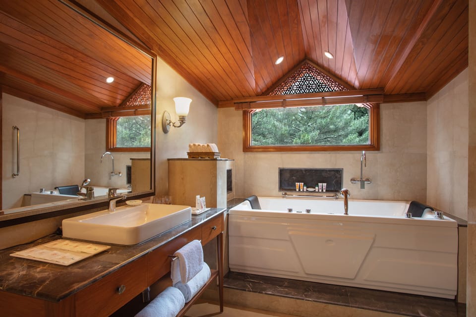 Suite, Multiple Beds (Shabistan) | Bathroom | Shower, free toiletries, hair dryer, towels
