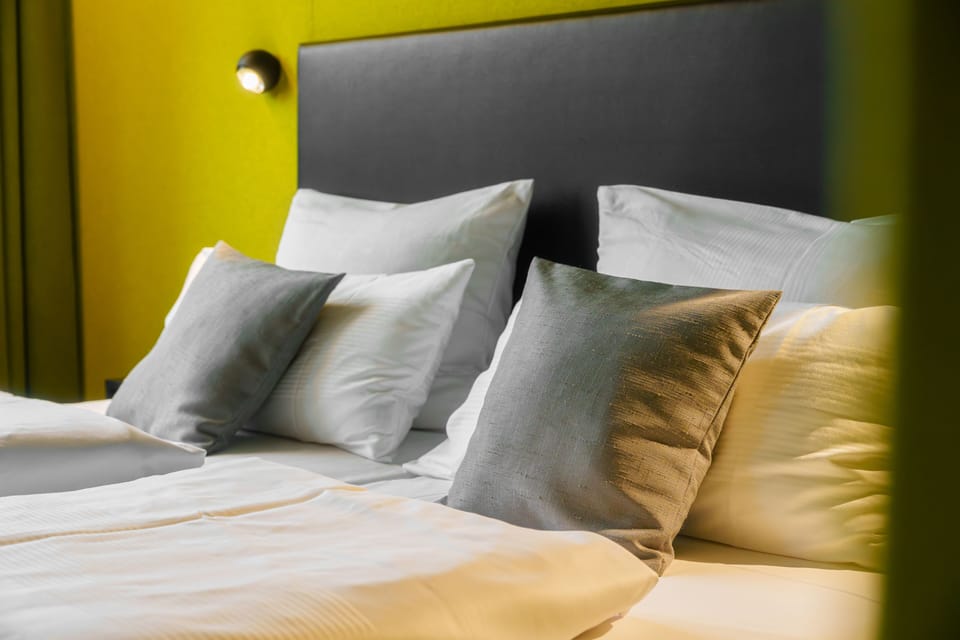 Hypo-allergenic bedding, soundproofing, iron/ironing board, free WiFi