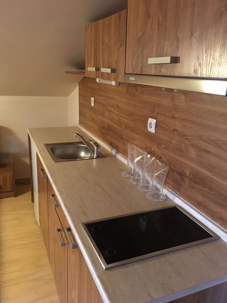 Standard Studio, Mountain View | Private kitchen | Electric kettle
