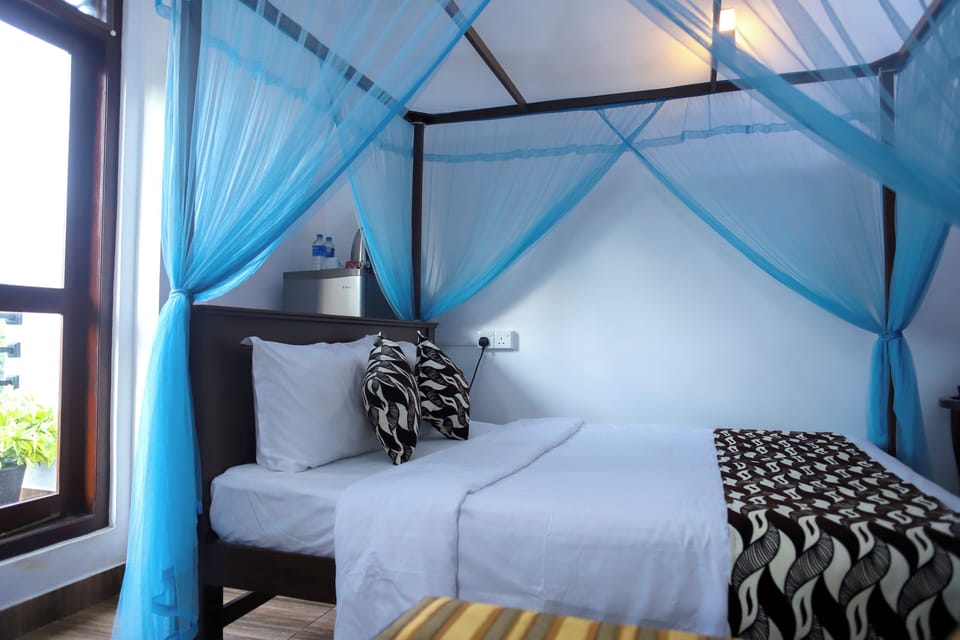 Grand Room | Premium bedding, Tempur-Pedic beds, in-room safe, individually decorated