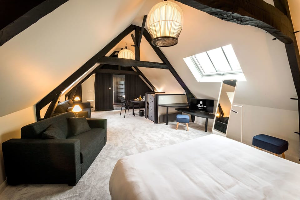 Family Suite | Premium bedding, individually decorated, individually furnished, desk