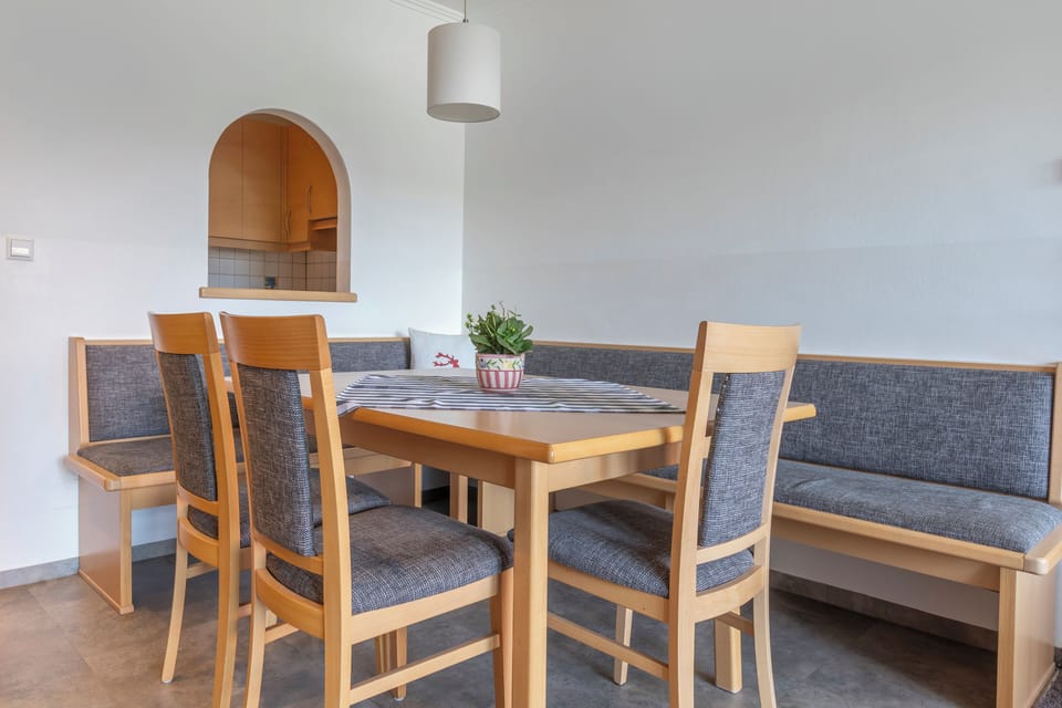 Family Apartment, 2 Bedrooms | In-room dining