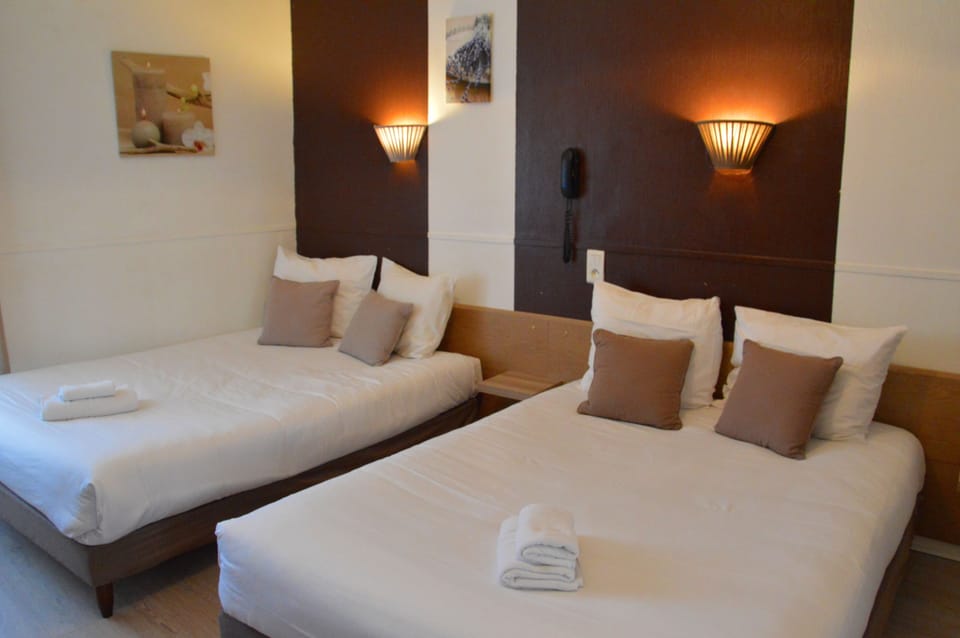 Family Room | Free WiFi, bed sheets