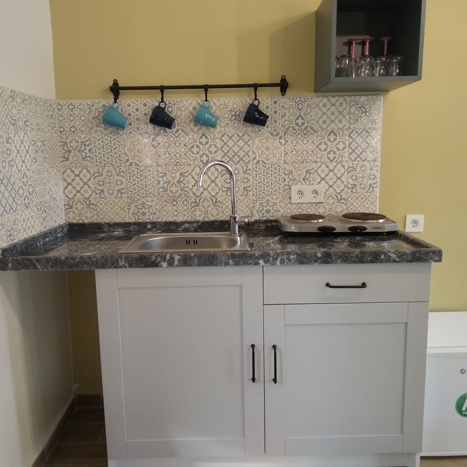 Family Bungalow | Private kitchen | Electric kettle