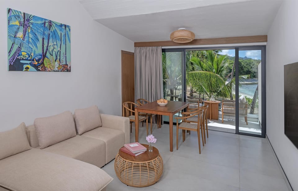 Ocean View Suite | Pillowtop beds, minibar, in-room safe, desk