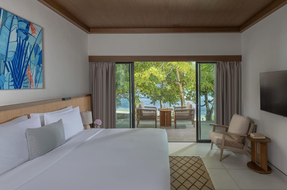 Pillowtop beds, minibar, in-room safe, desk