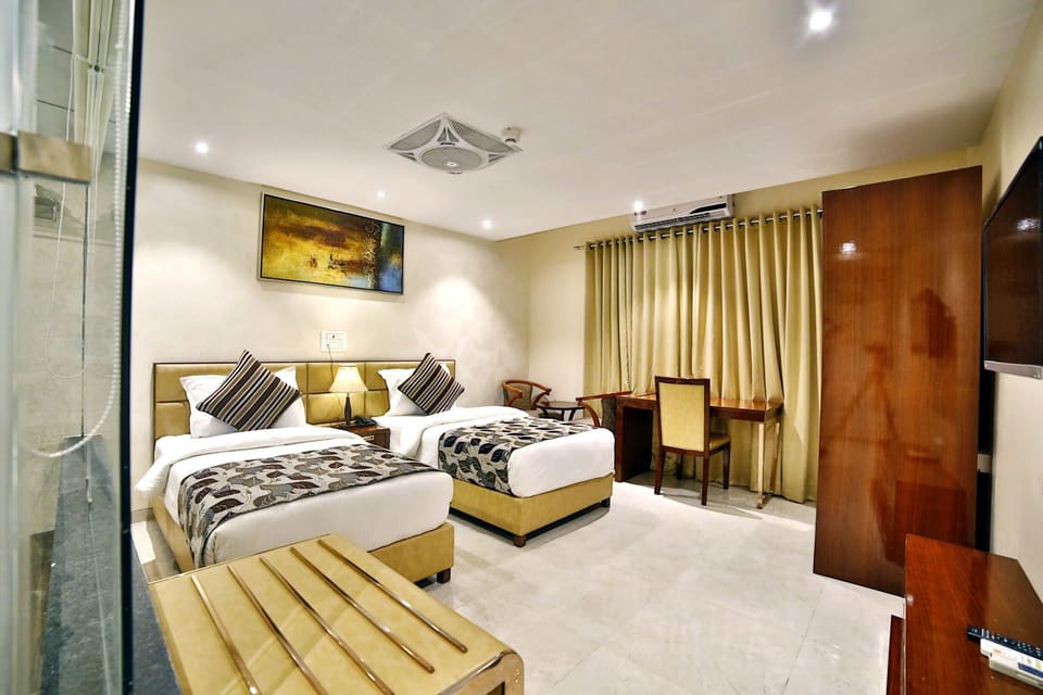 Premium bedding, minibar, in-room safe, desk