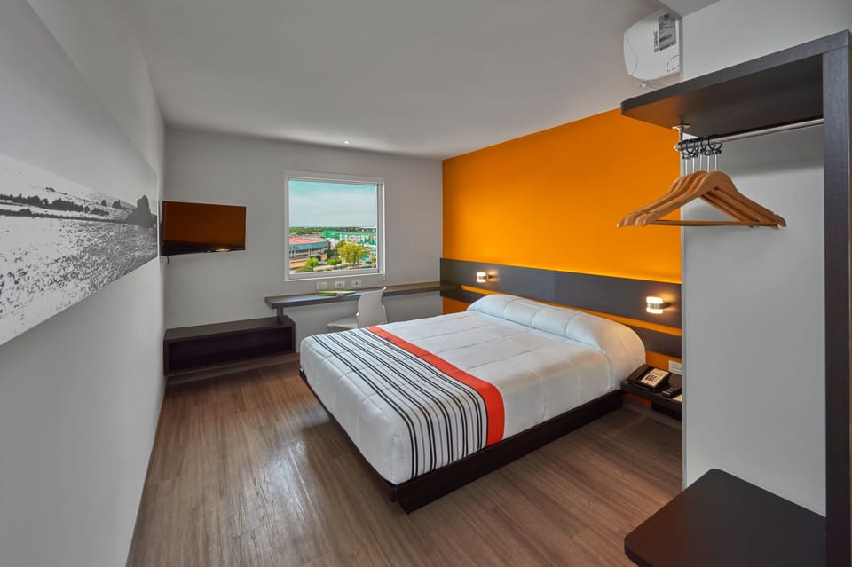 In-room safe, desk, iron/ironing board, free WiFi