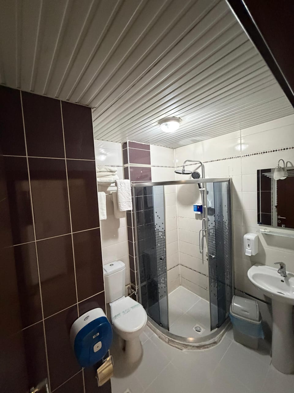 In-room safe, desk, soundproofing, iron/ironing board