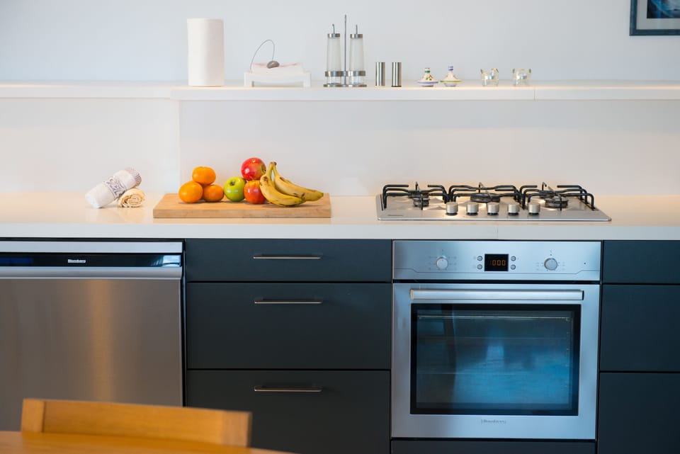 Luxury Apartment, 2 Bedrooms, Ocean View, Sea Facing | Private kitchen | Shared fridge, microwave