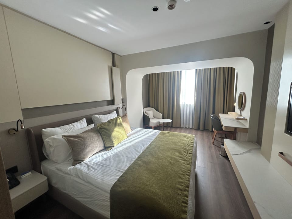 Minibar, in-room safe, desk, soundproofing