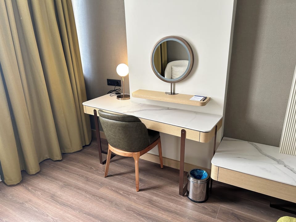 Minibar, in-room safe, desk, soundproofing