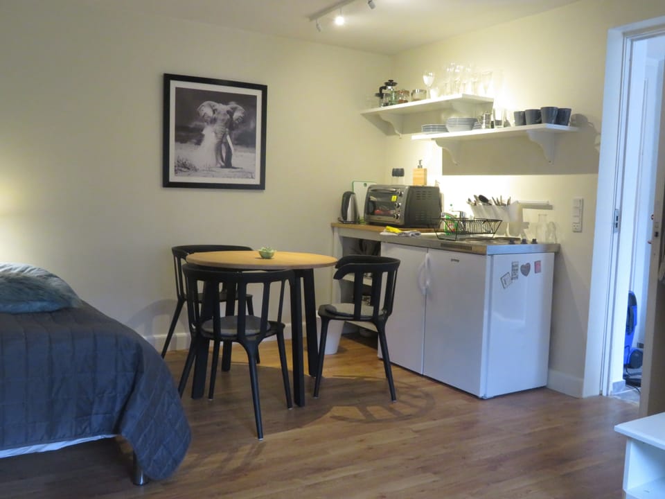 Apartment 1 | In-room dining