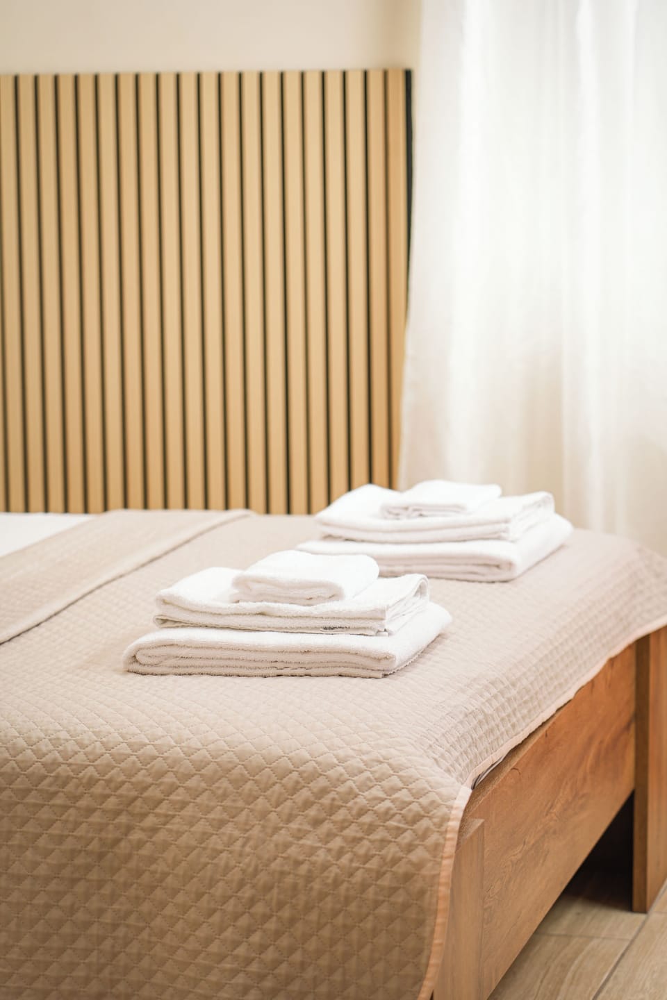 Standard Double Room, Non Smoking, City View (extra bed) | In-room safe, desk, soundproofing, free WiFi