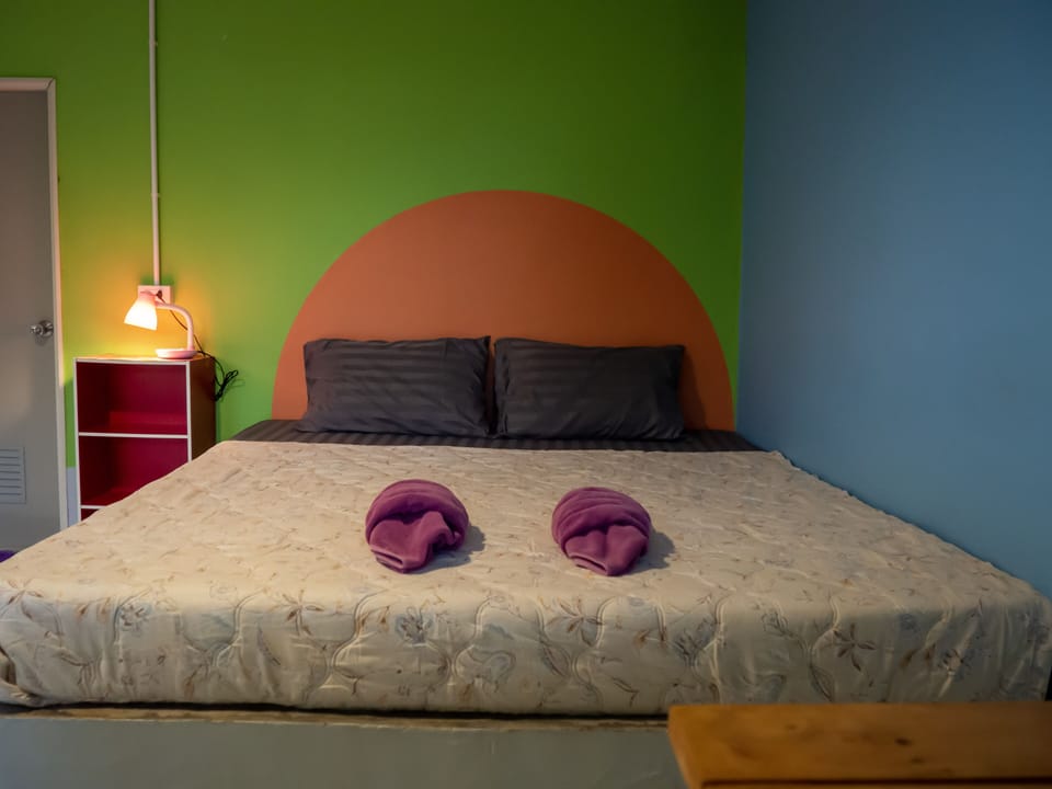 Desk, free WiFi, bed sheets