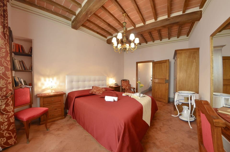 Apartment (1 Bedroom) | 1 bedroom, iron/ironing board, WiFi (free), bed sheets
