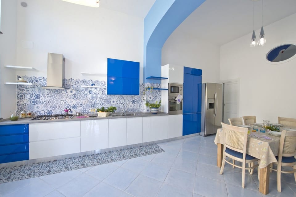 Villa, 2 Bedrooms | Private kitchen | Fridge, microwave, oven, stovetop