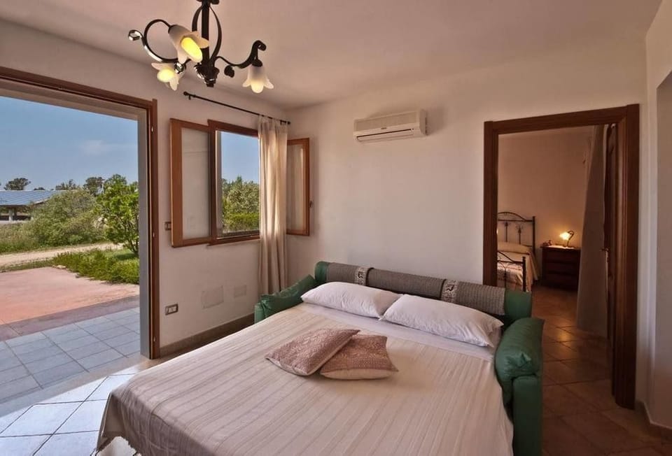 Family Apartment, 1 Bedroom | 1 bedroom, premium bedding, free WiFi, bed sheets