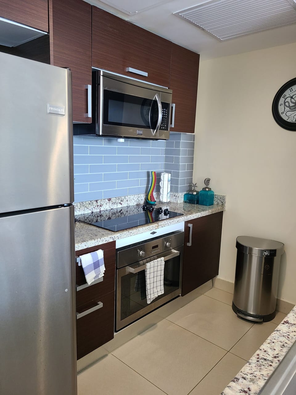 Deluxe Apartment, Ocean View, Beachfront | Private kitchen | Full-size fridge, microwave, oven, stovetop