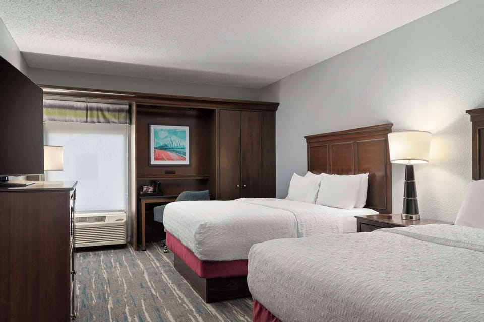 Two Queen Beds, Non-Smoking | Hypo-allergenic bedding, down comforters, in-room safe, desk