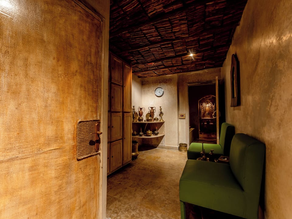Sauna, steam room, Turkish bath, body treatments, deep-tissue massages