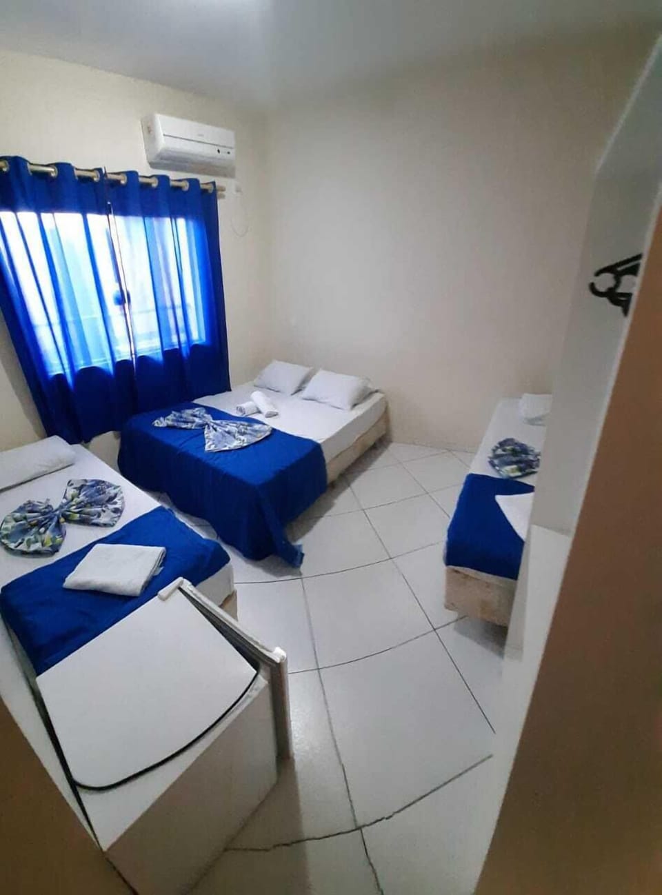 Minibar, WiFi (free), bed sheets