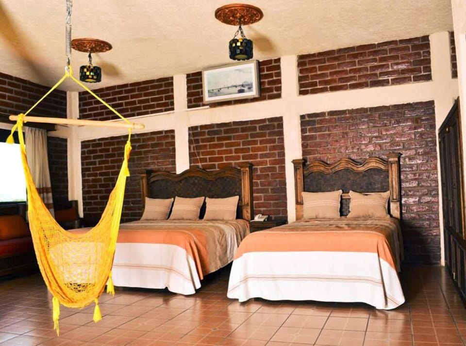 Standard Suite | Select Comfort beds, in-room safe, soundproofing, iron/ironing board