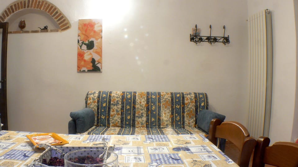Apartment, 2 Bedrooms, Non Smoking, Annex Building | Living area