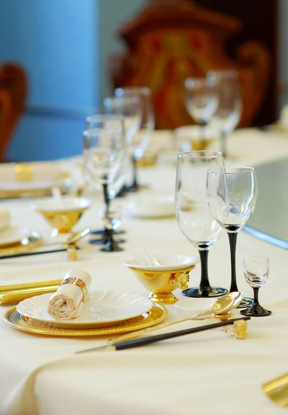 3 restaurants; breakfast, lunch, and dinner served