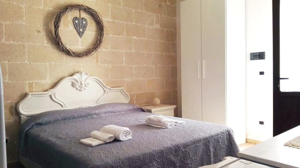 Traditional Room | In-room safe, blackout drapes, soundproofing