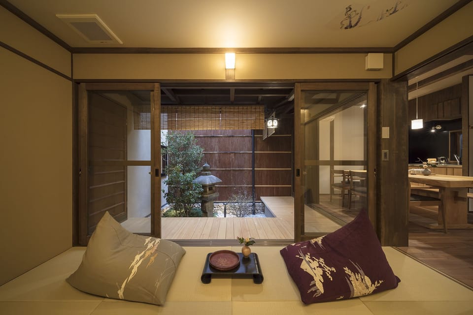 Private Vacation Home | Living area | Flat-screen TV