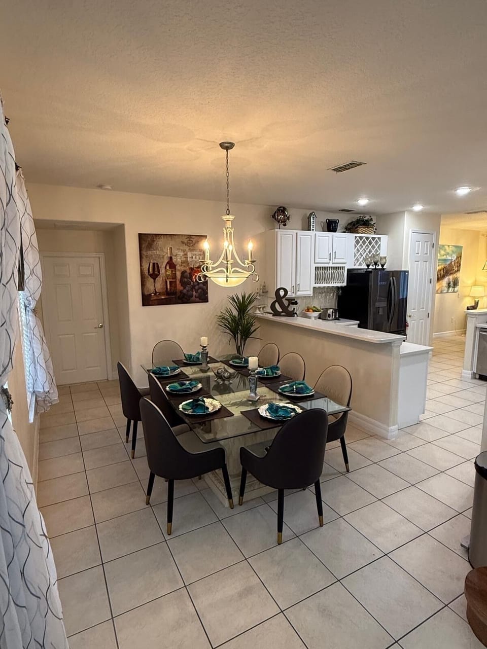 Dining room for 8.