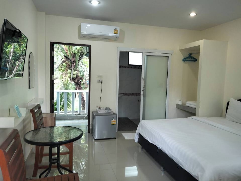 Room | Minibar, free WiFi
