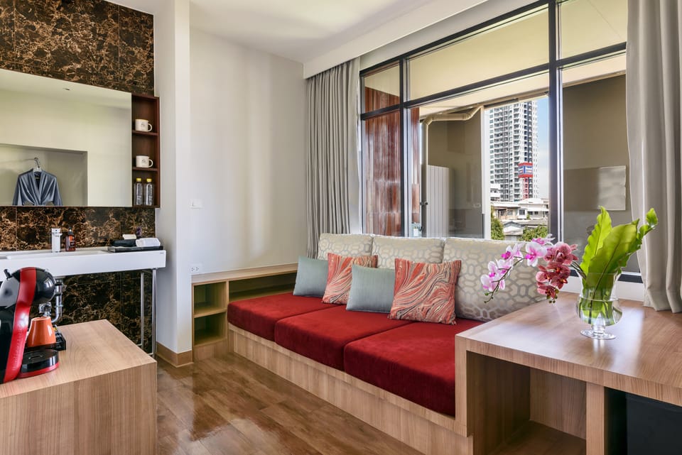 VELA Suite Room  | Premium bedding, in-room safe, desk, laptop workspace