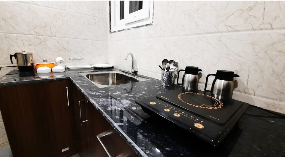 Superior Double or Twin Room | Private kitchen | Fridge, coffee/tea maker, electric kettle