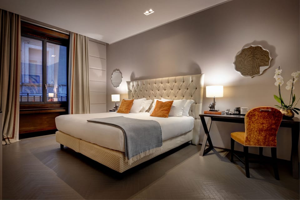 Egyptian cotton sheets, premium bedding, down comforters, minibar