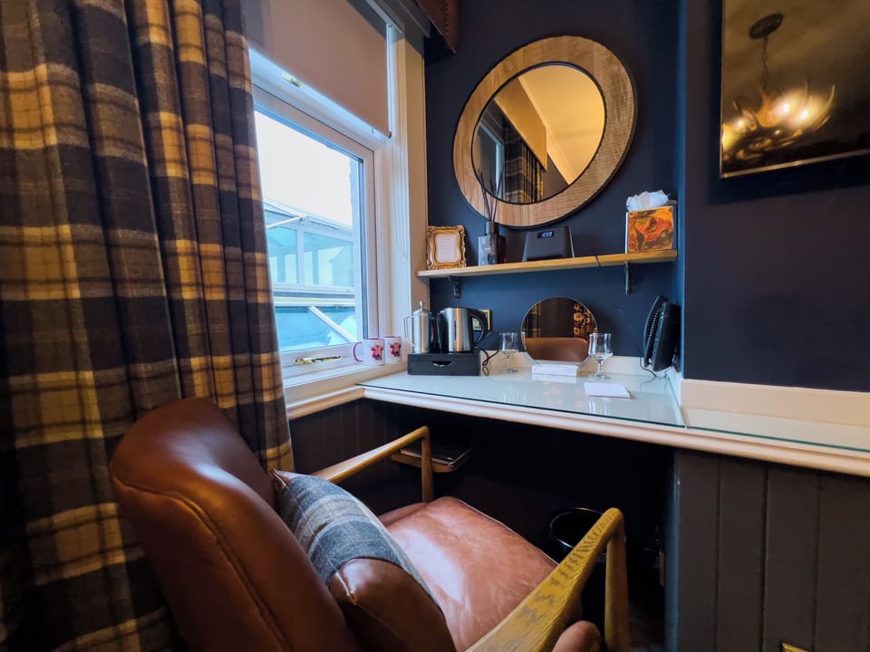 Hairy Coo Room | Individually decorated, individually furnished, desk, laptop workspace