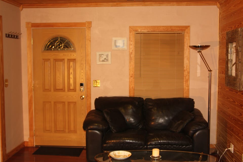 Entrance to studio.