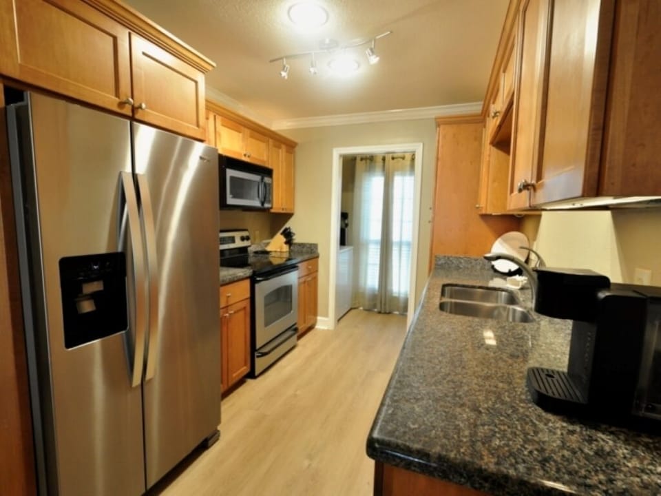 Spacious kitchen with full size appliances