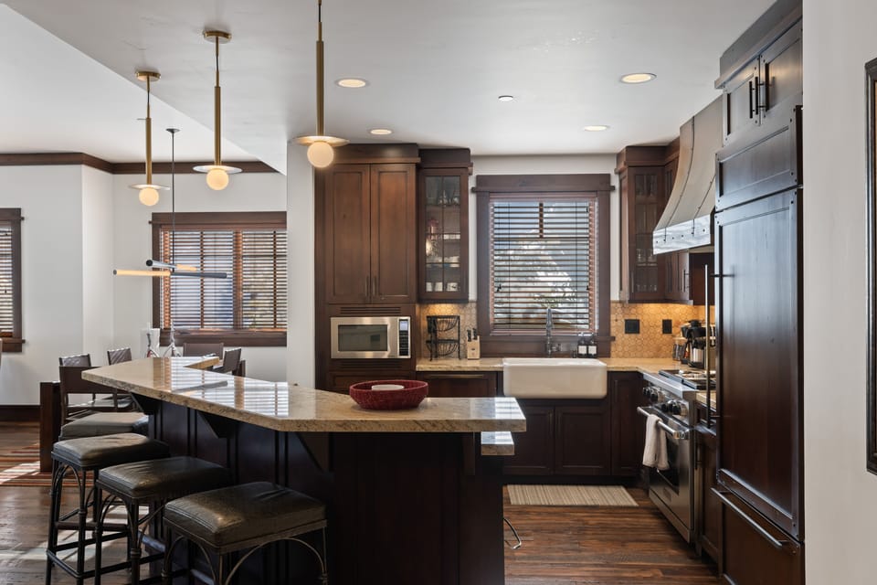 Kitchen and Island
