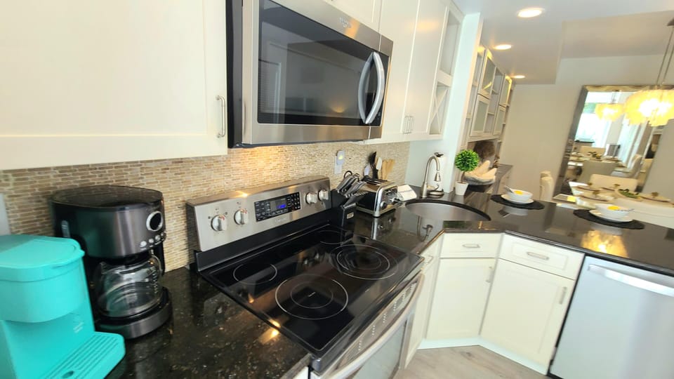Modern Spacious Kitchen Stainless Appliances