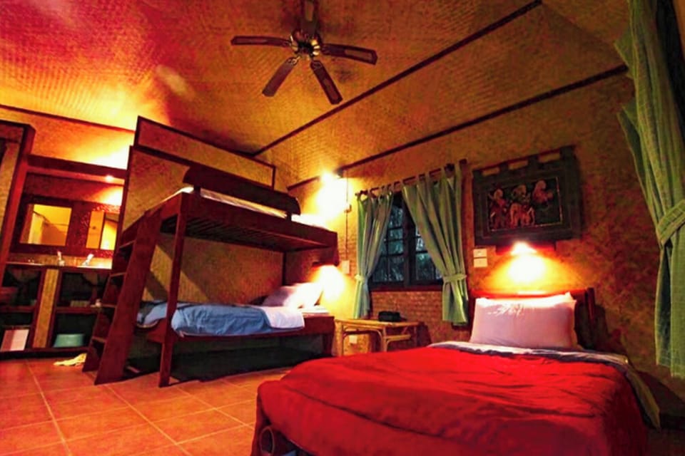 Two Bedroom Bungalow | Hypo-allergenic bedding available, desk, blackout drapes, soundproofing