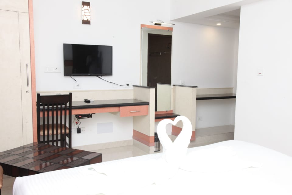 Family Room | Premium bedding, in-room safe, desk, free WiFi