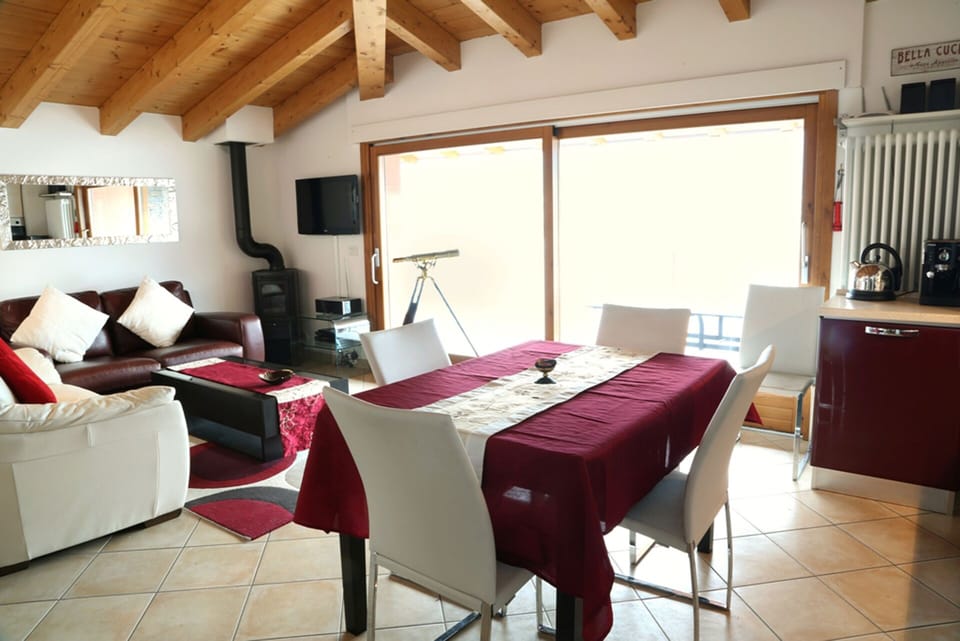 Modern Dining Area