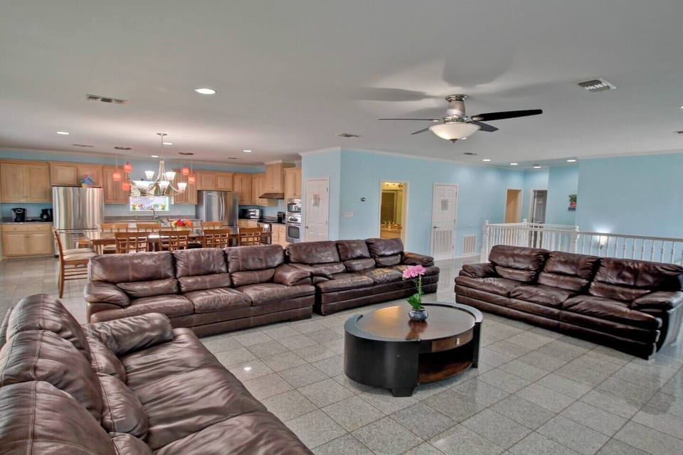 2a31b7ab 4c43 4d73 81f8 2756447e940b